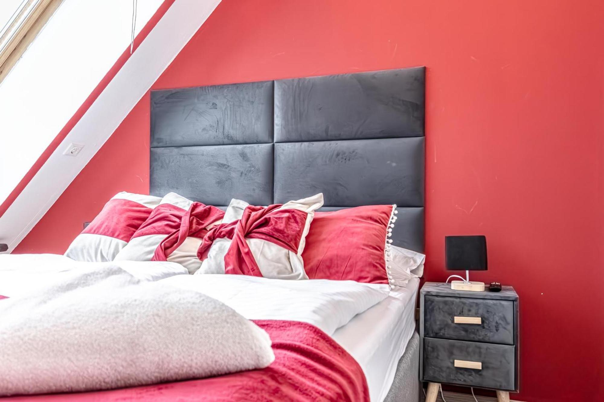 Stunning 12br Shared -floor Perfect For 24 People Group Appartamento