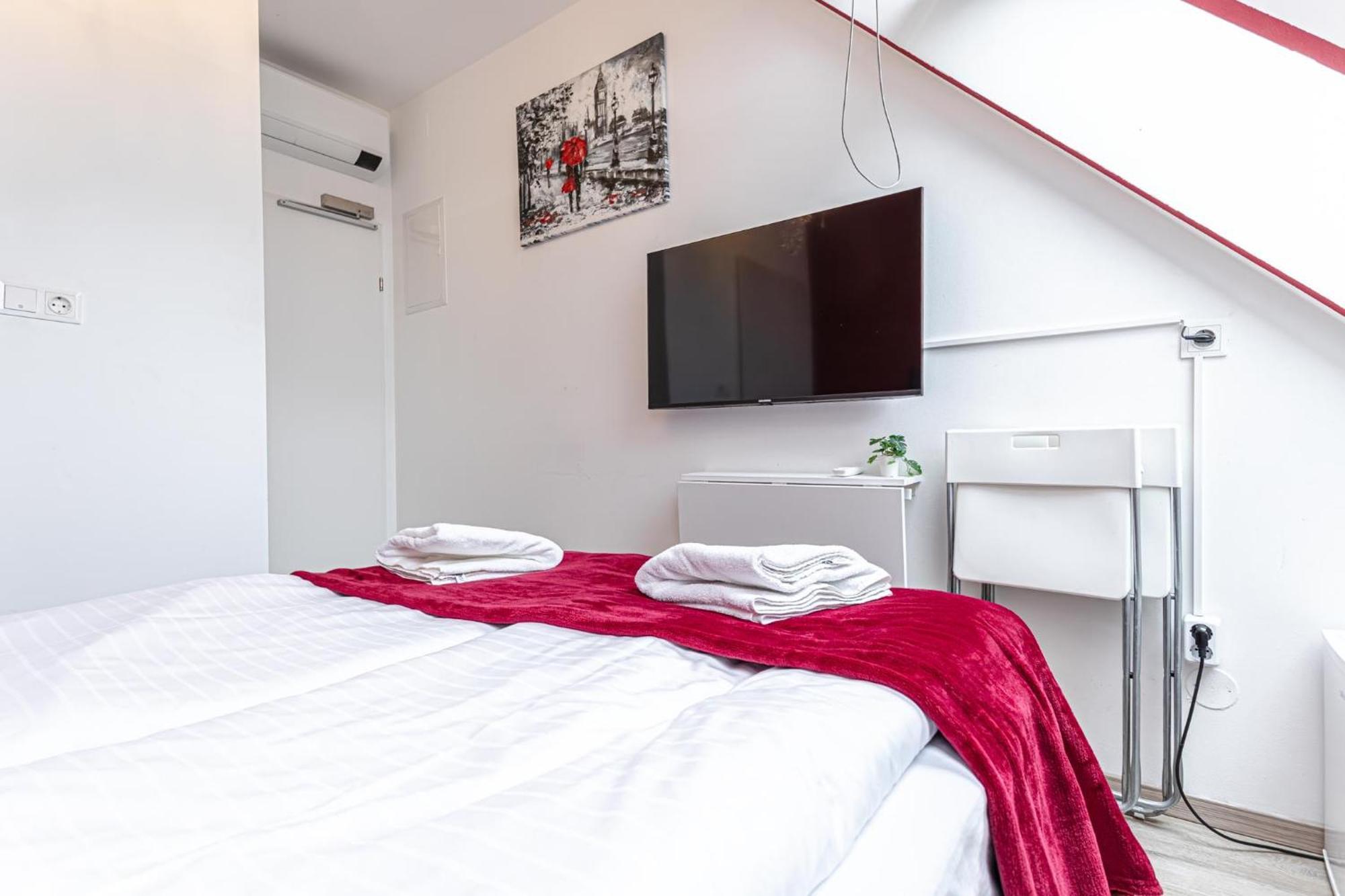 Stunning 12br Shared -floor Perfect For 24 People Group Appartamento *