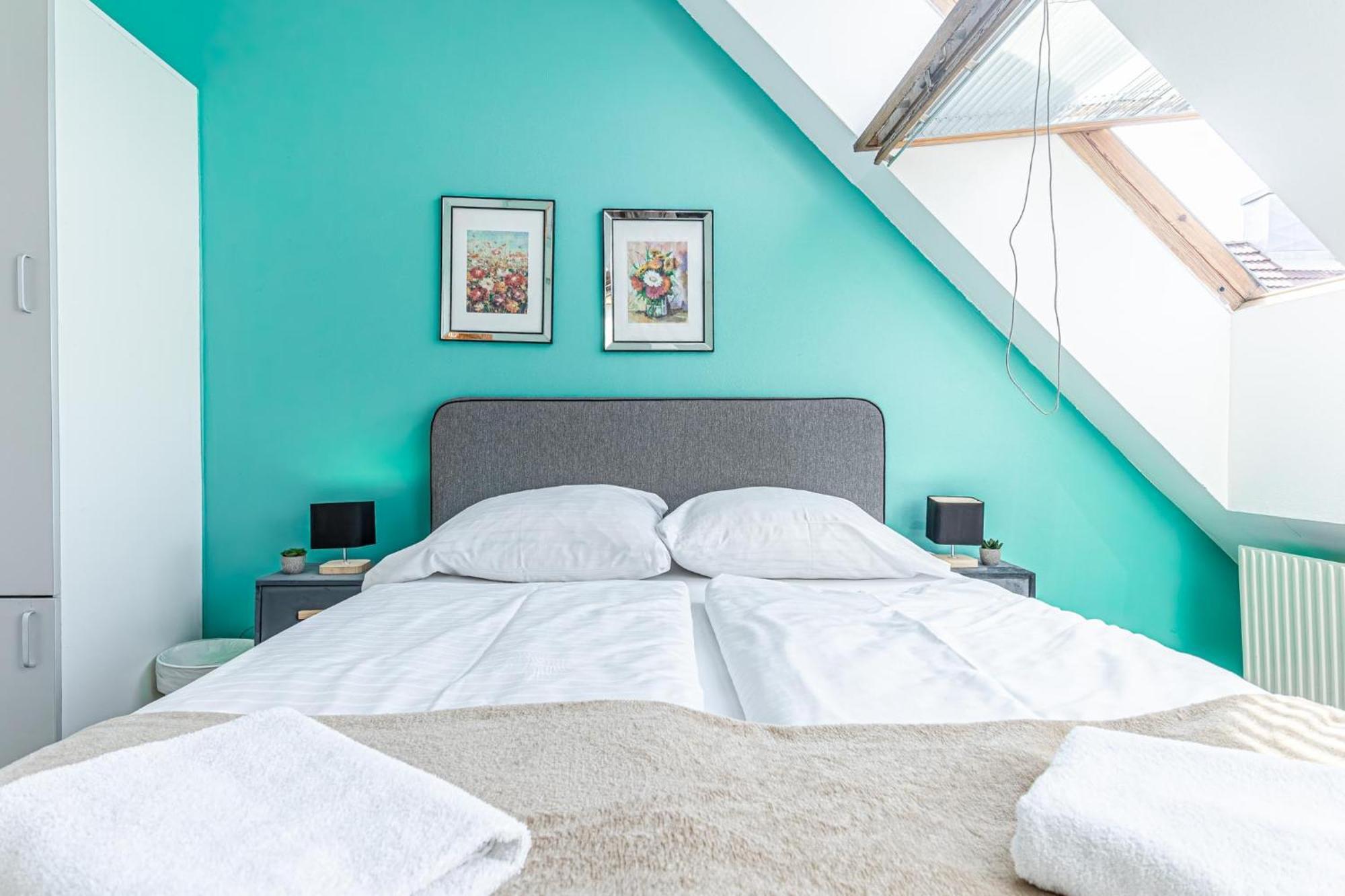 Stunning 12br Shared -floor Perfect For 24 People Group Appartamento