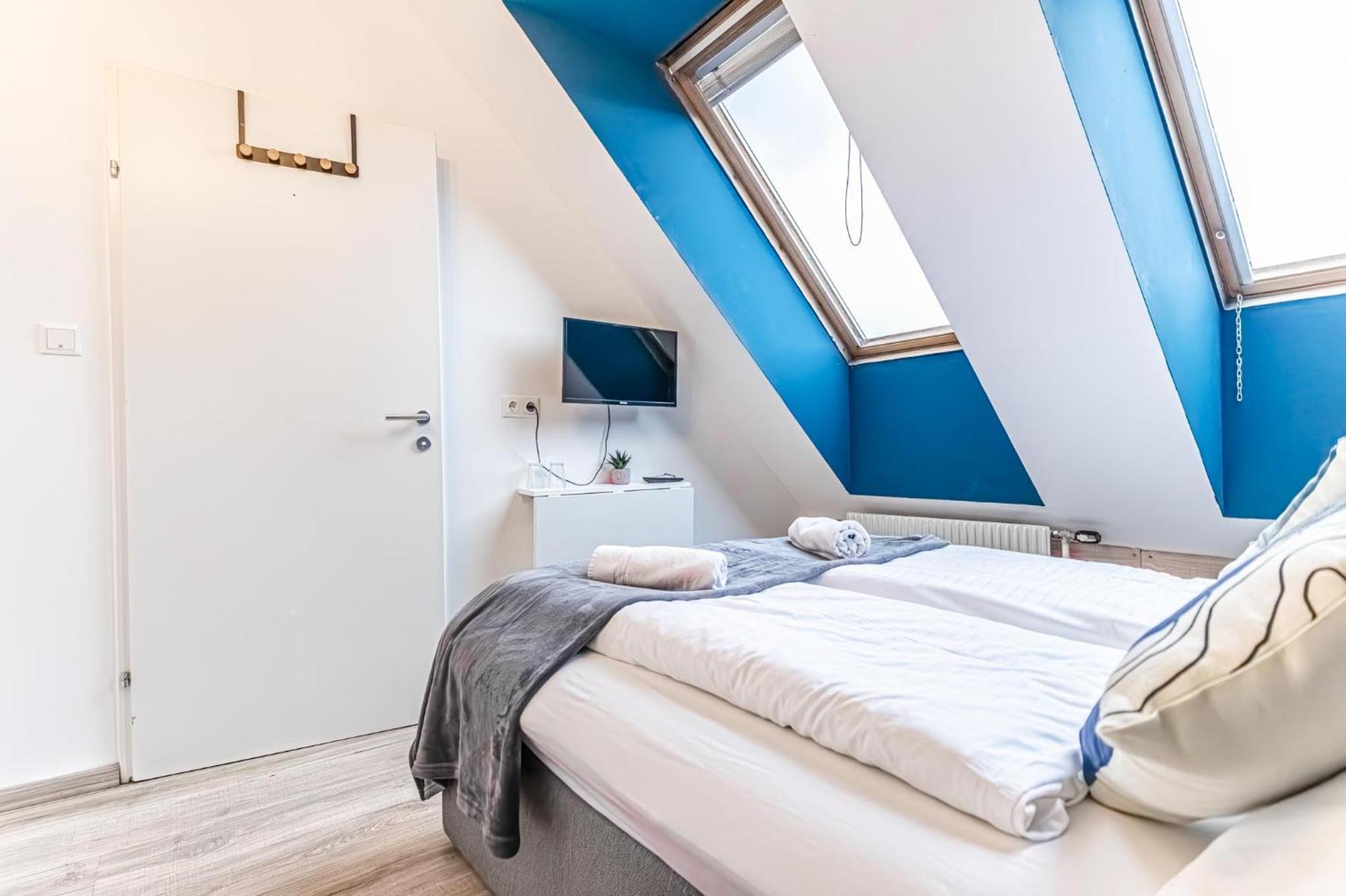 Appartamento Stunning 12br Shared -floor Perfect For 24 People Group
