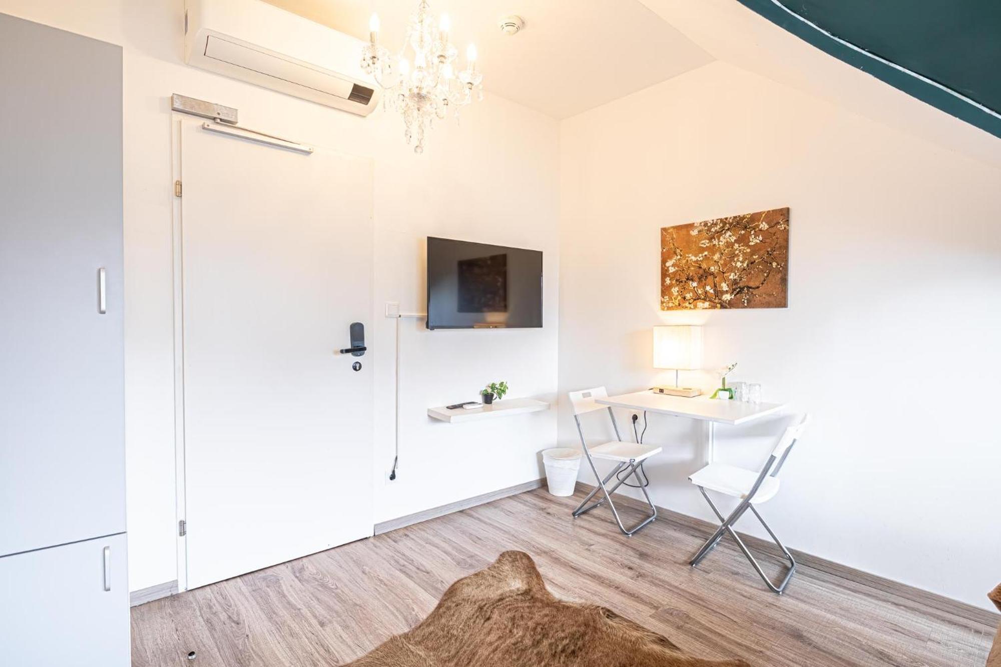 Stunning 12br Shared -floor Perfect For 24 People Group Appartamento Vienna