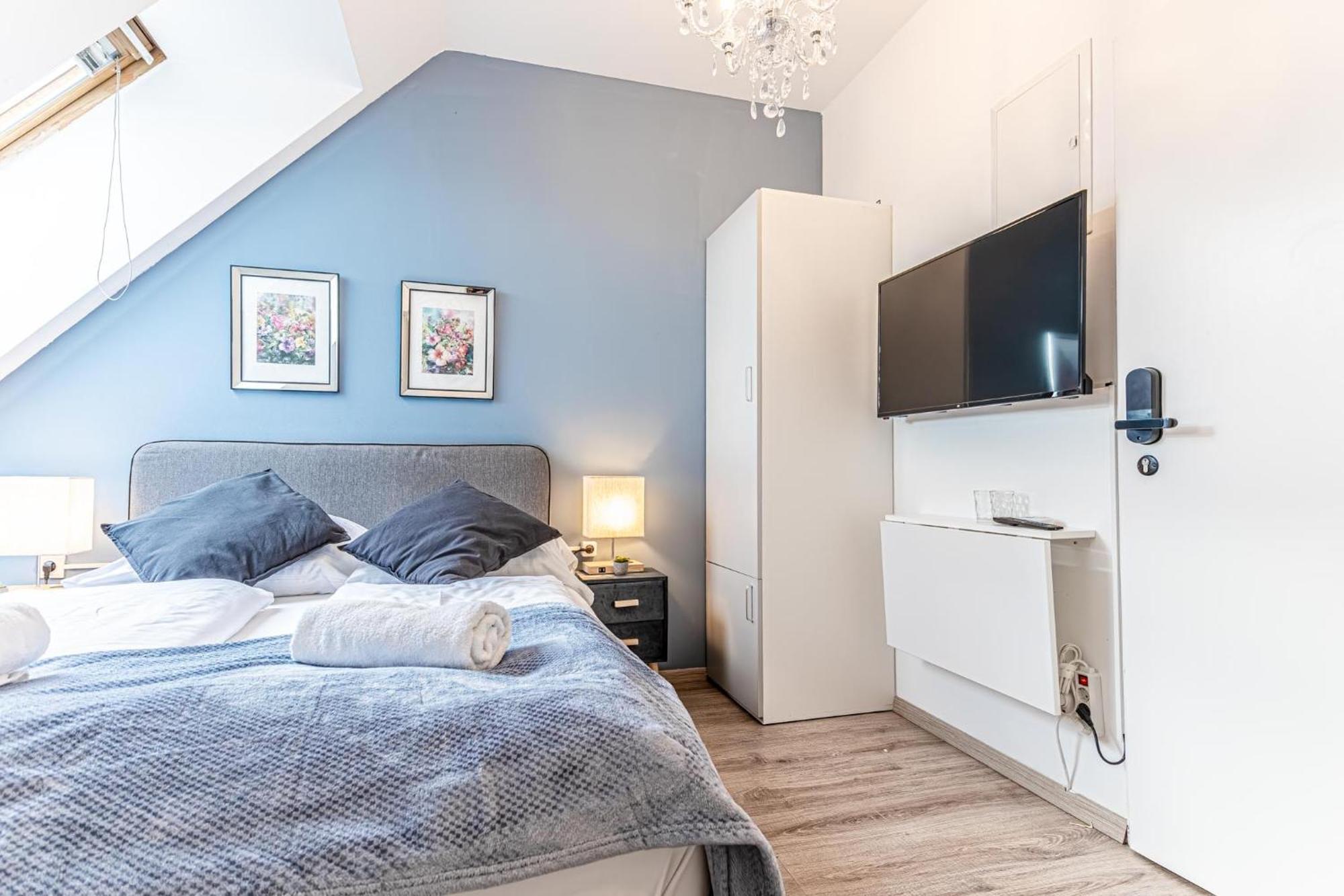 Stunning 12br Shared -floor Perfect For 24 People Group Appartamento Vienna