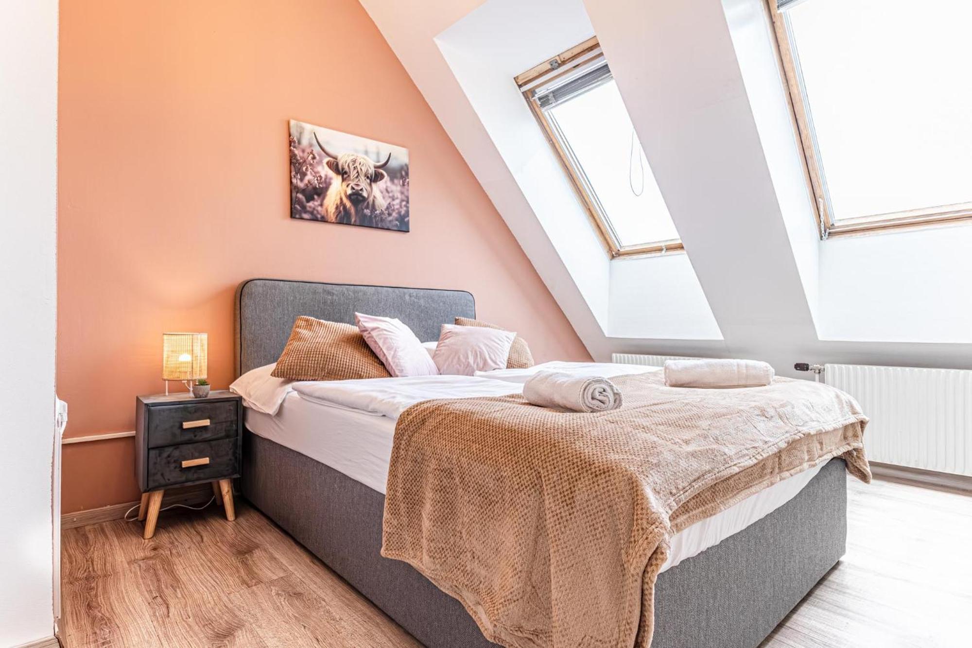 Stunning 12br Shared -floor Perfect For 24 People Group Appartamento Vienna
