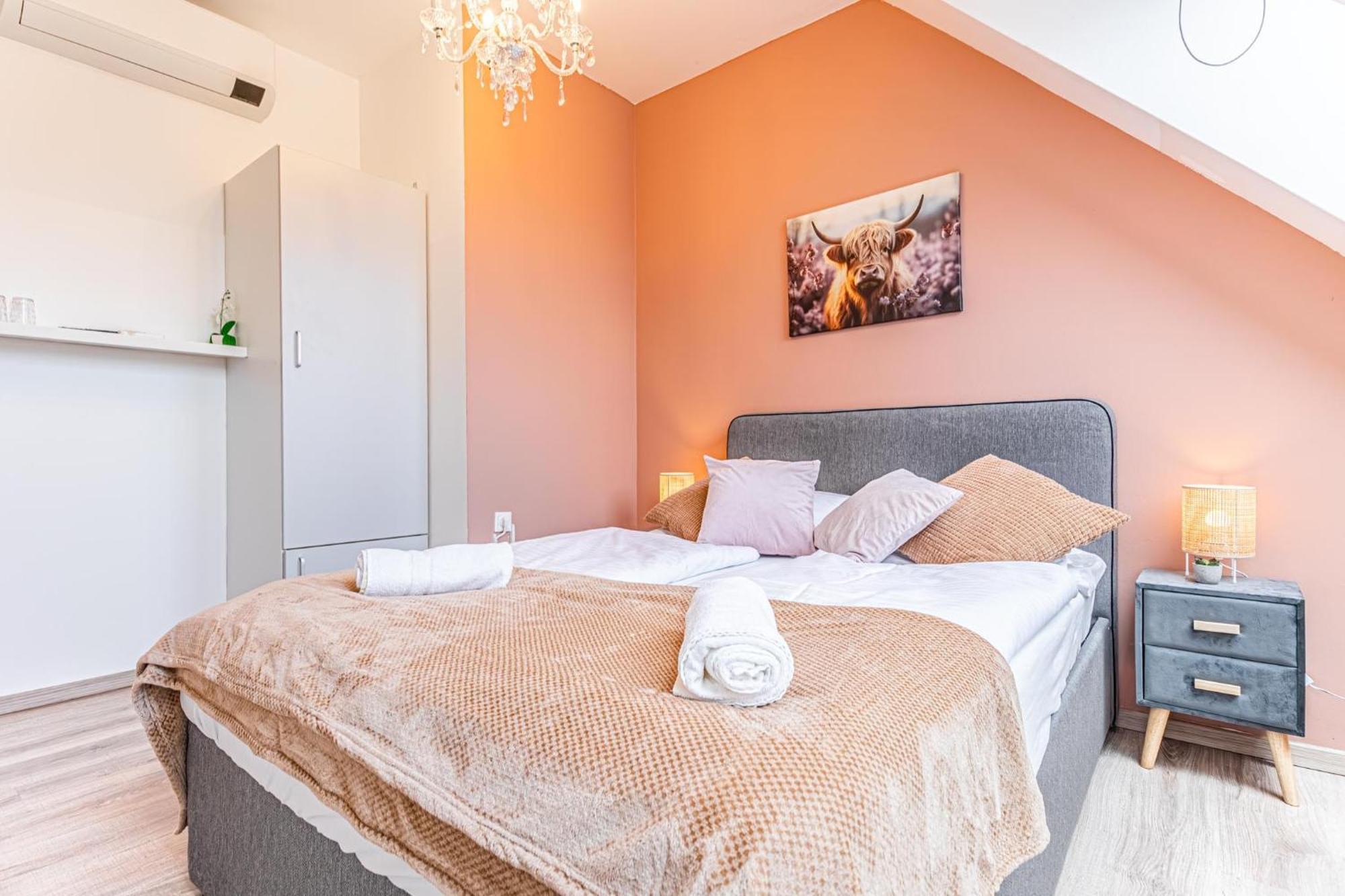 Stunning 12br Shared -floor Perfect For 24 People Group Appartamento Vienna